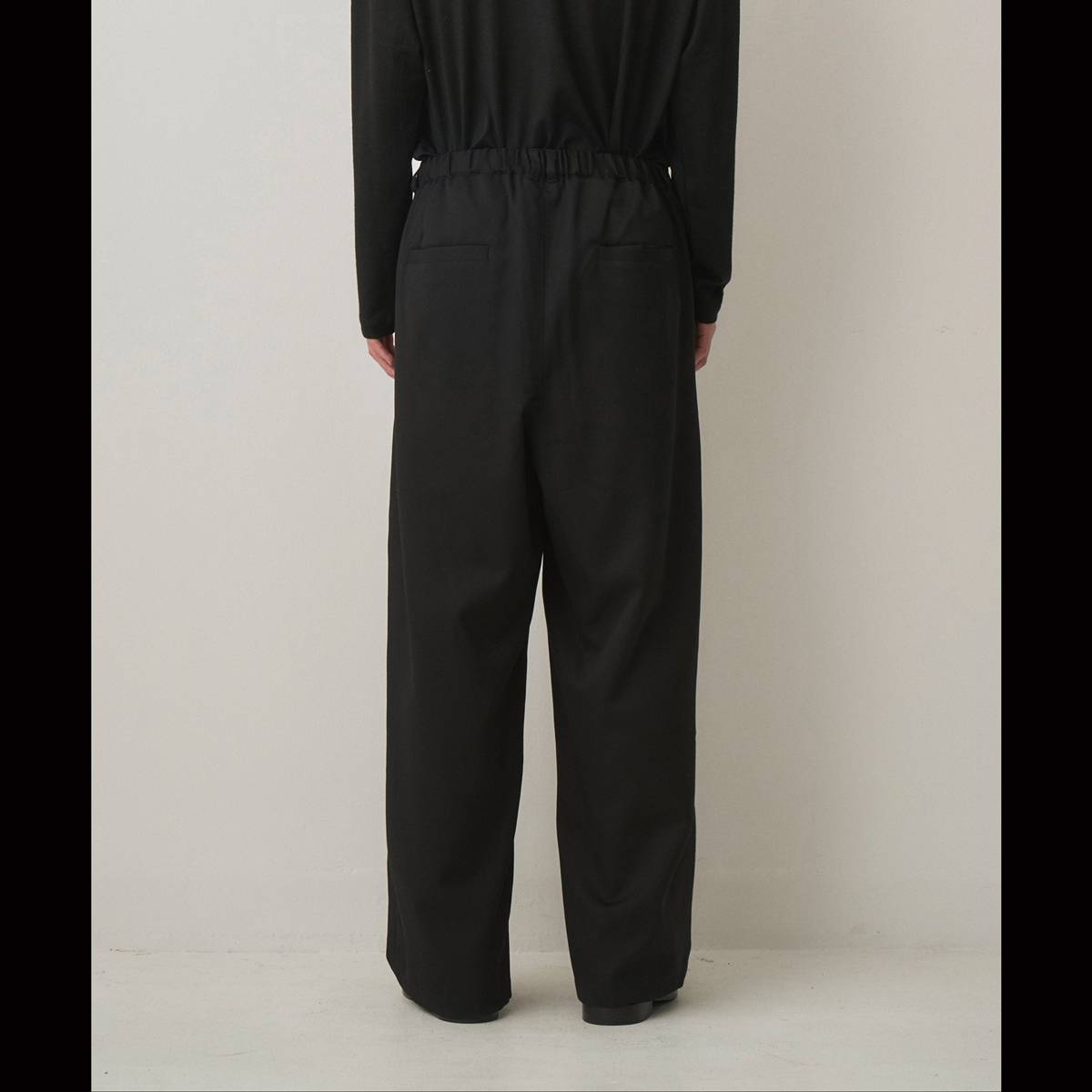 Juha（ユハ）2TUCK WIDE EASY PANTS 正規取扱通販 | FEEL EASY