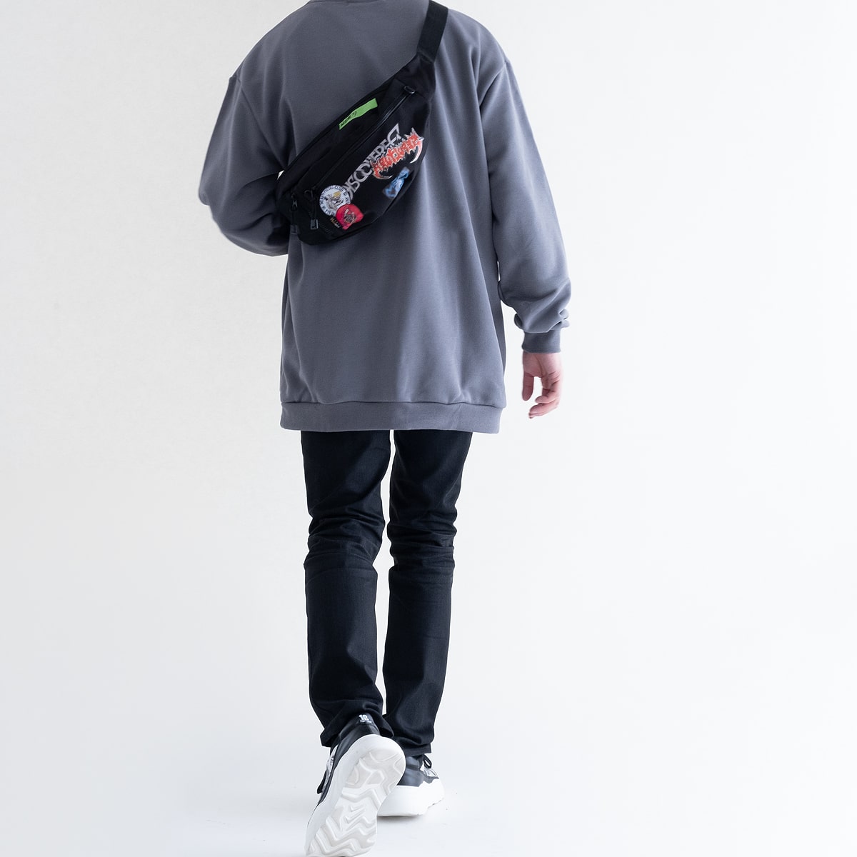 ベリー メタル ボディ バッグ｜DISCOVERED