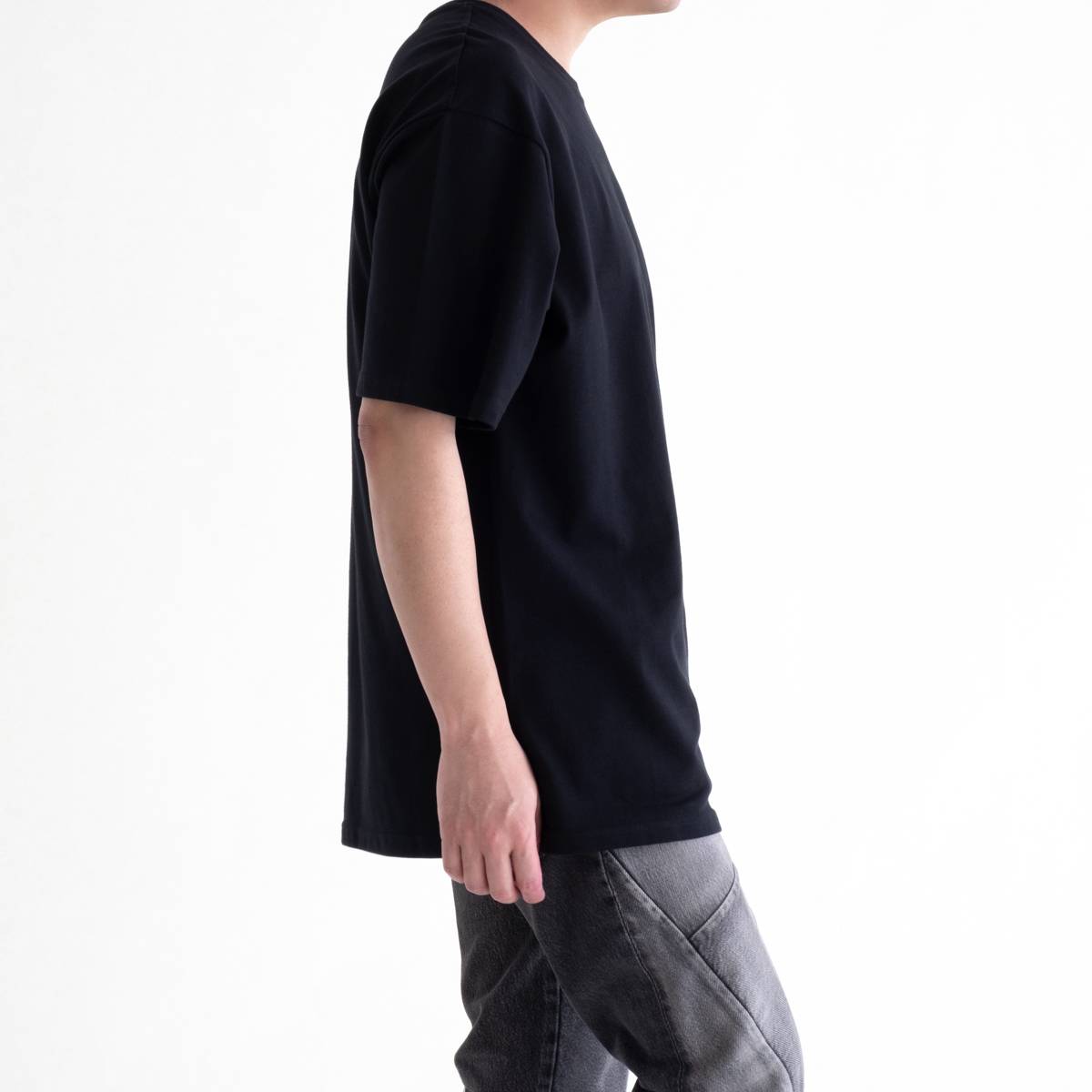 “lownn” シグネチャー Tシャツ（2色）｜lownn