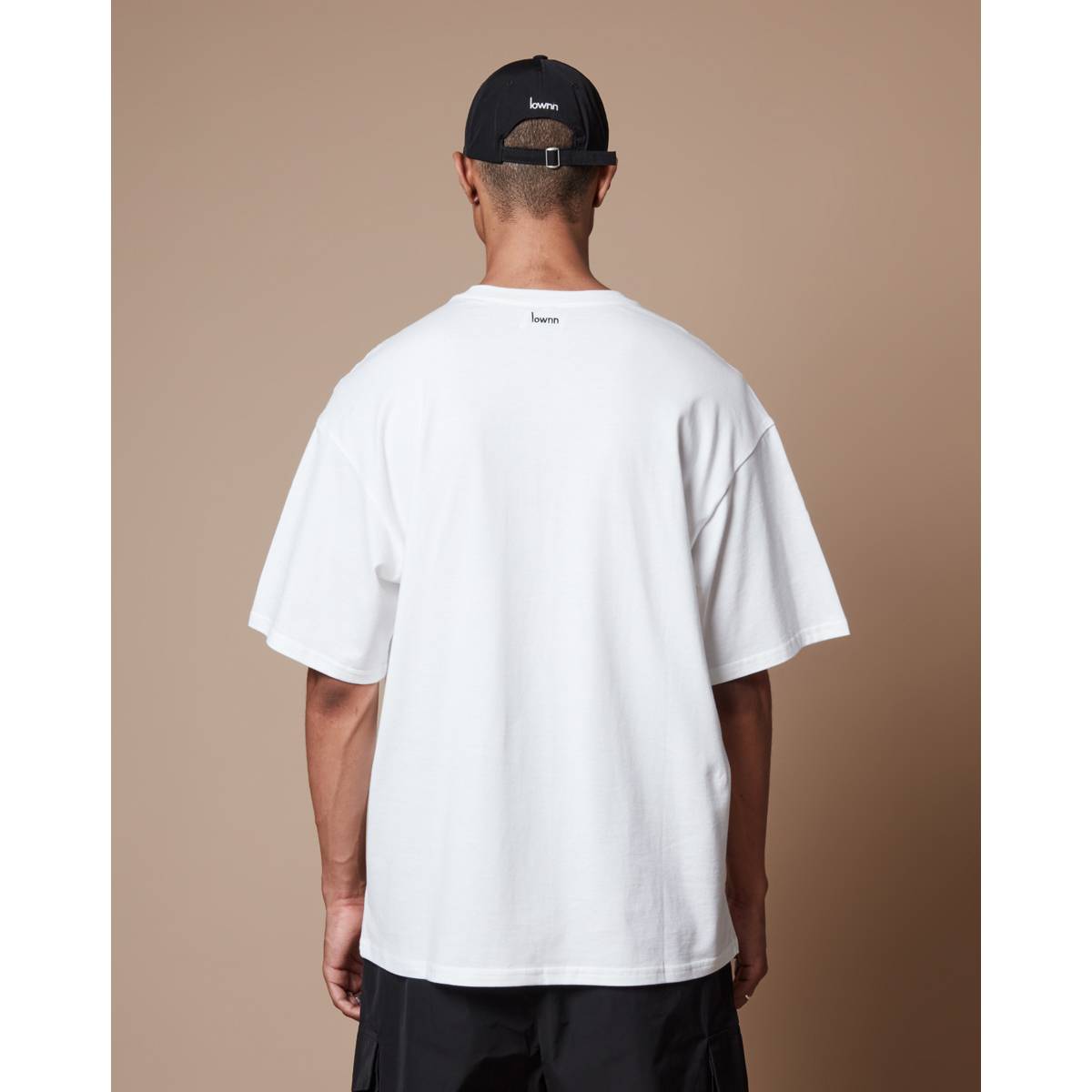 “lownn” シグネチャー Tシャツ（2色）｜lownn