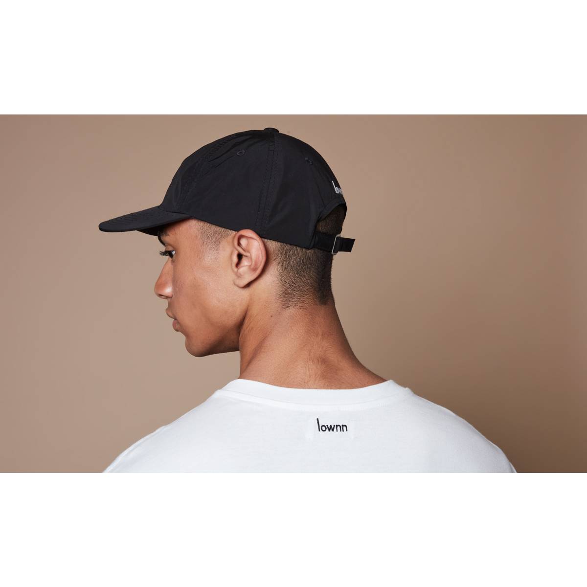“lownn” シグネチャー Tシャツ（2色）｜lownn