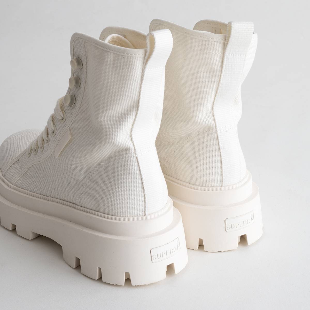 ウィメンズ 3051 アルピナ エイペックス｜SUPERGA