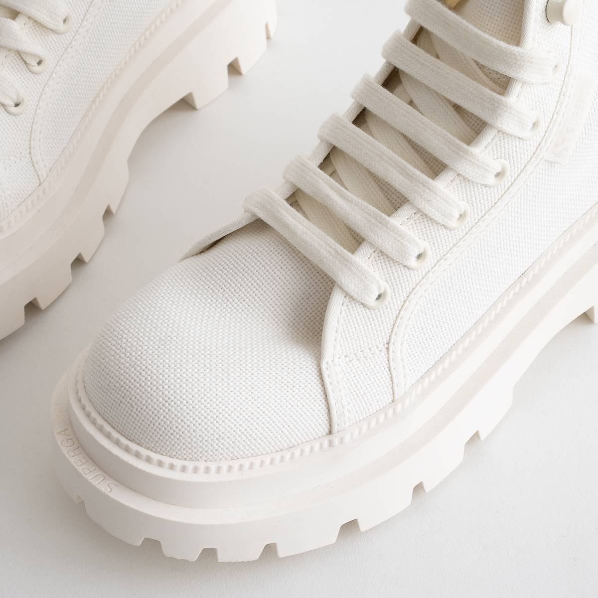 ウィメンズ 3051 アルピナ エイペックス｜SUPERGA
