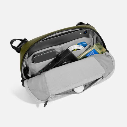 Aer Day Sling 4（2色）