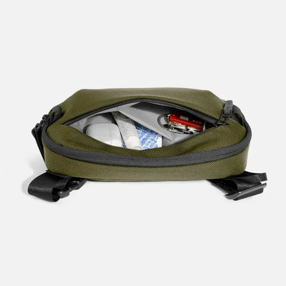 Aer Day Sling 4（2色）