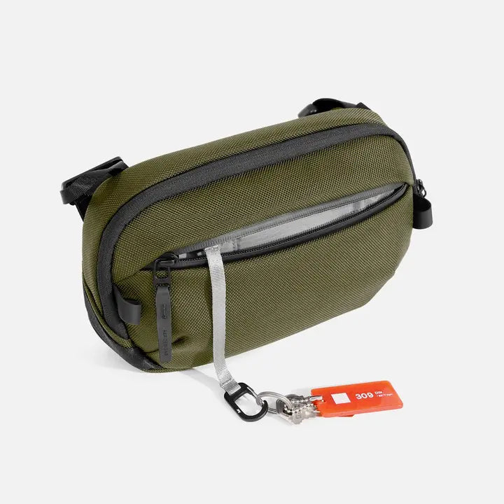 Aer Day Sling 4（2色）
