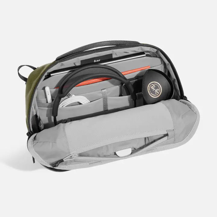 Aer Day Sling 4 Max（2色）