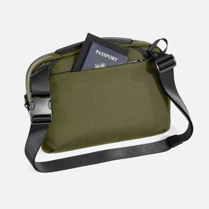 Aer Day Sling 4 Max（2色）