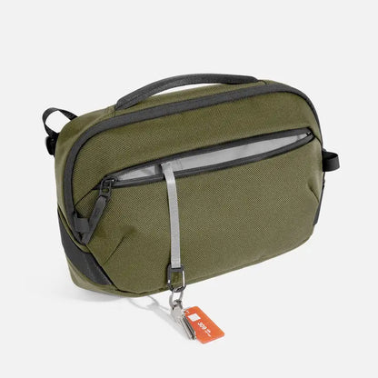 Aer Day Sling 4 Max（2色）