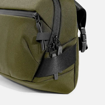 Aer Day Sling 4 Max（2色）