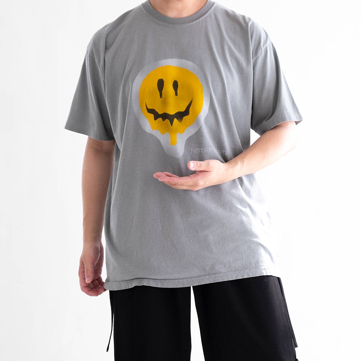 スマイル ショート スリーブ Tシャツ（4色）｜DISCOVERED