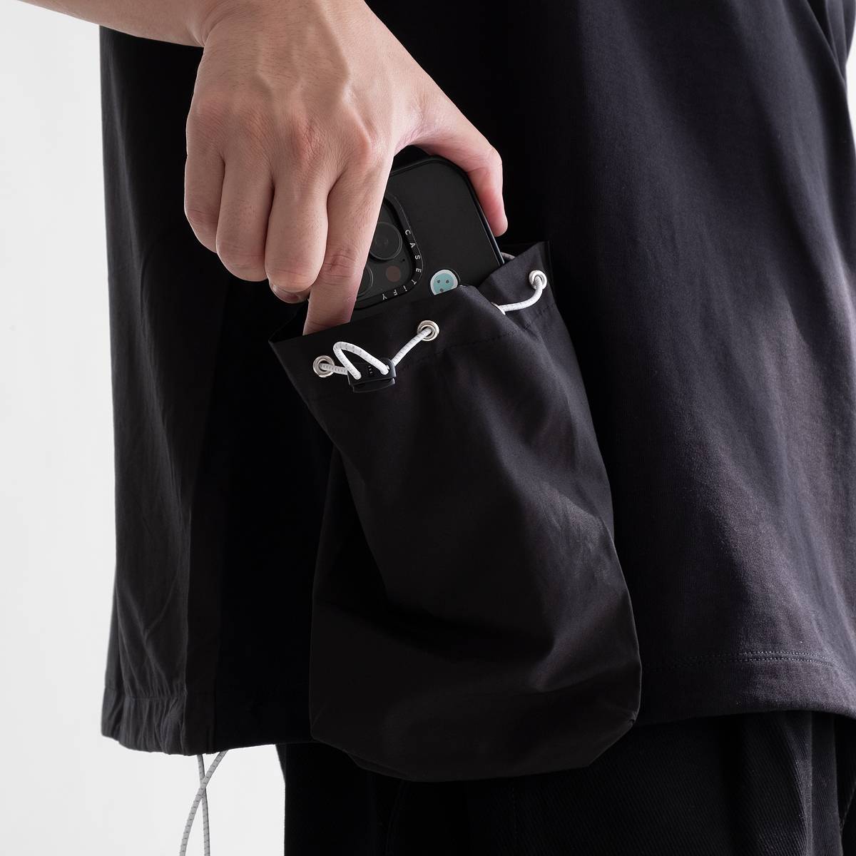 パース ポケット S/S Tシャツ（2色）｜DISCOVERED