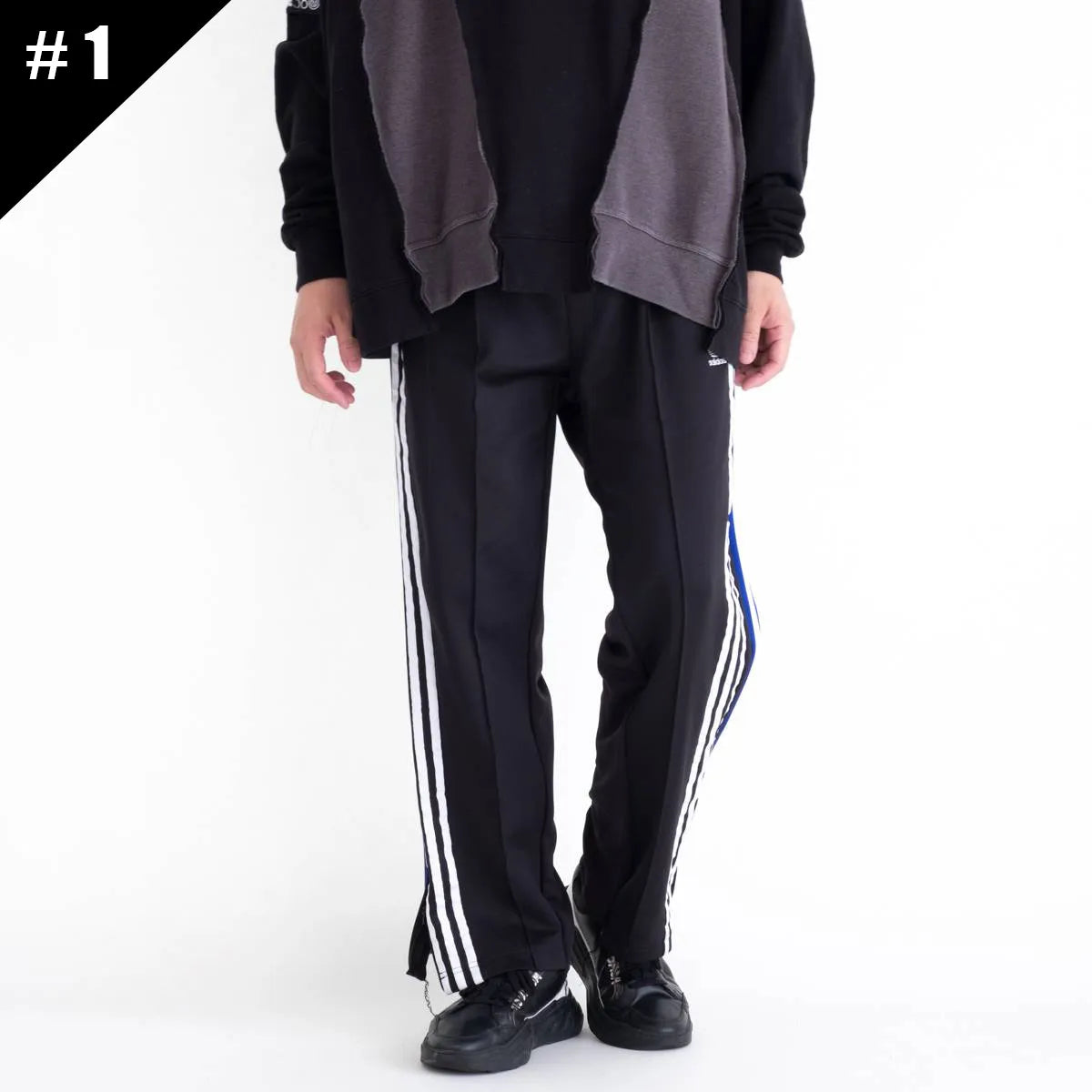 DISCOVERED DOCKING WIDE TRACK PANTS（2型）