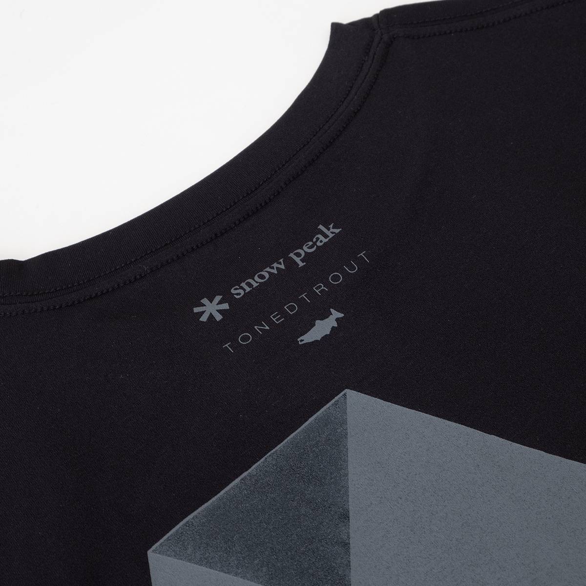 トーンドトラウト コラボ フォト ロング スリーブ Tシャツ（2色）｜Snow Peak