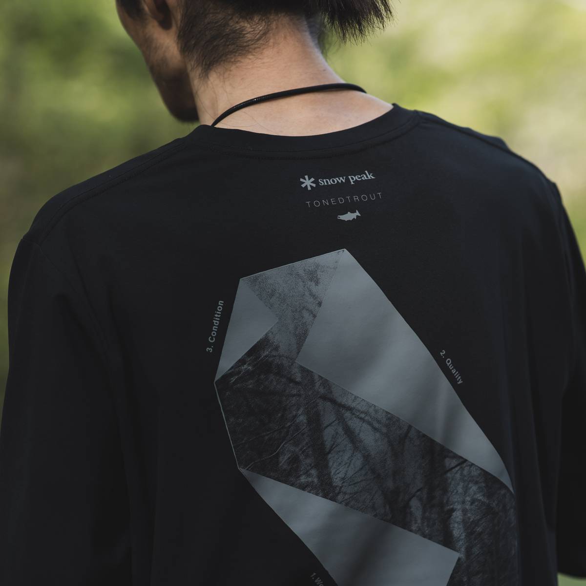 トーンドトラウト コラボ フォト ロング スリーブ Tシャツ（2色）｜Snow Peak