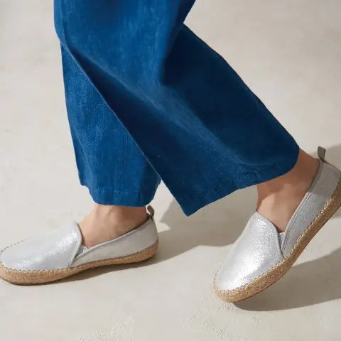 WOMEN EMU Australia Gum Metallic（2色）