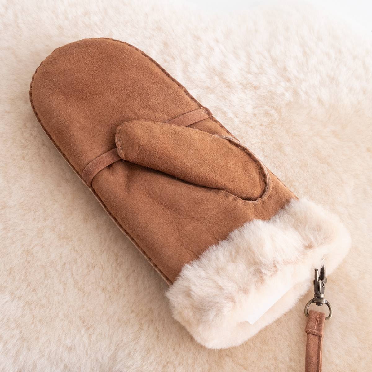 WOMEN EMU Australia Montana Mittens（2色）
