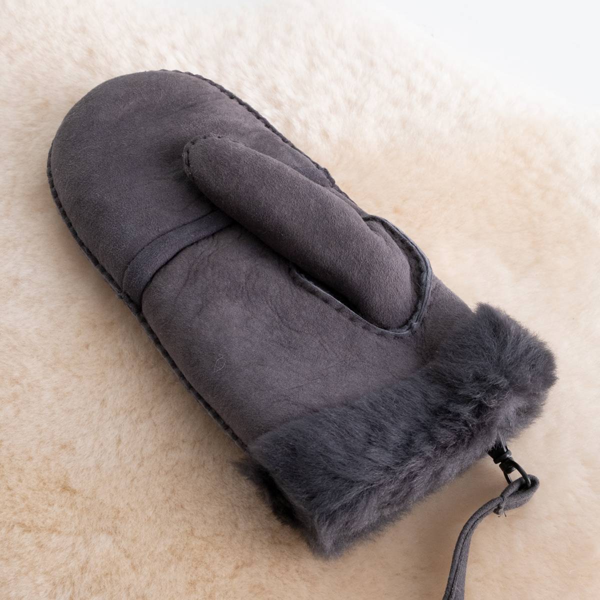 WOMEN EMU Australia Montana Mittens（2色）