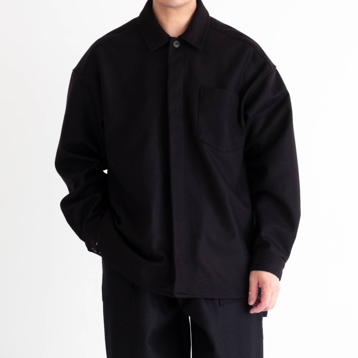 lownn Minimal Shirt(Black Plain) | lownn (ローン) - 通販 - FEEL ...