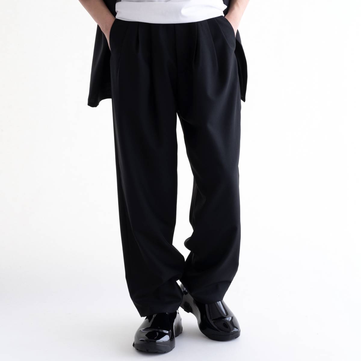 lownn Wide Pants 3 Pleats(Black Plain) | lownn (ローン) - 通販 