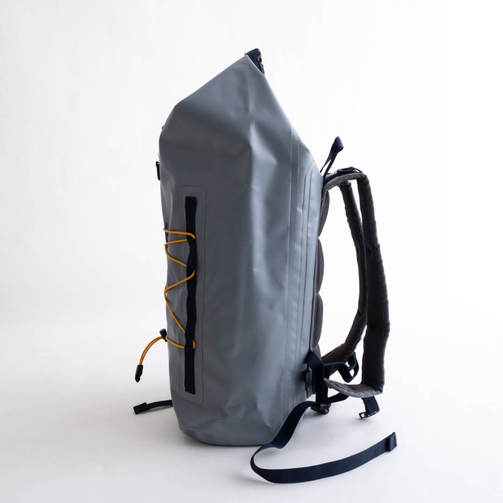 お取り寄せ】 スノーピークToned Trout Guide Dry Pack30L Grey 登山