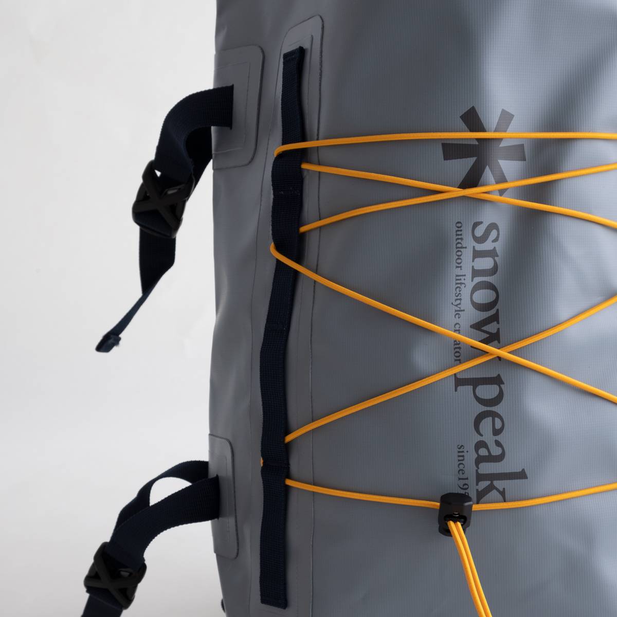 豪華で新しい スノーピーク Guide Dry Pack 30L One Grey 登山用品