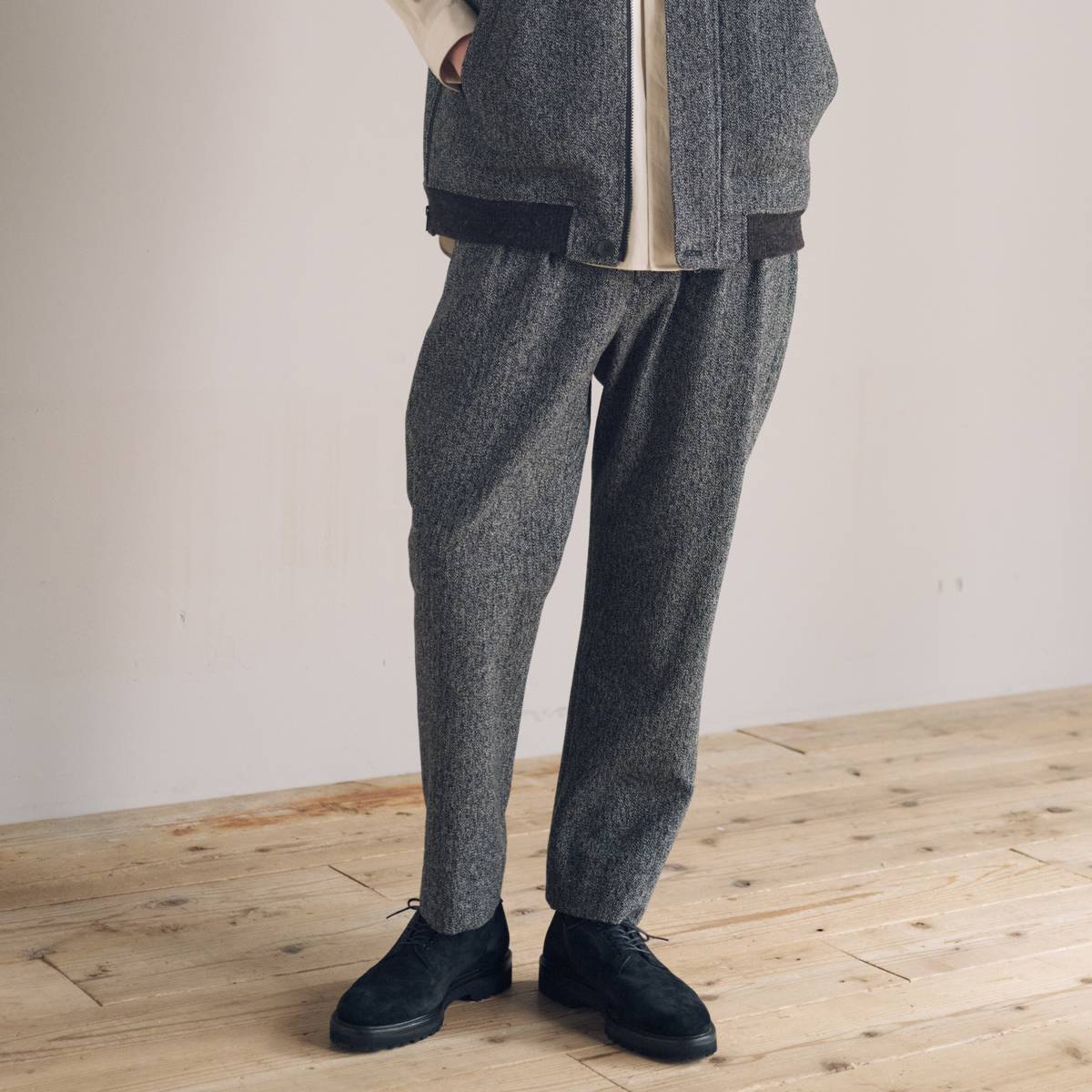 nuterm BRIAN Two-Tuck Tapered Trousers(Grayish Herringbone