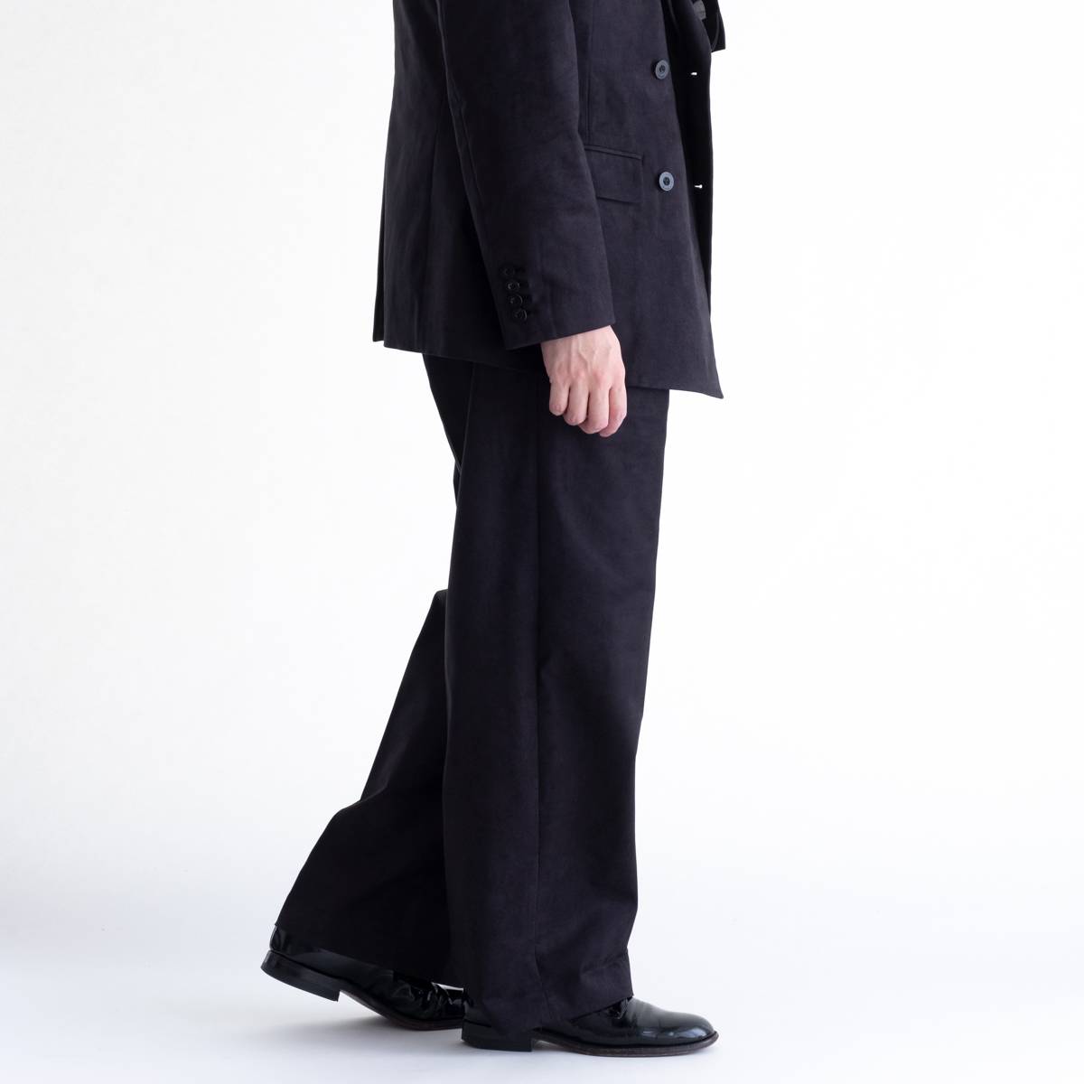 IRENISA TWO TUCKS WIDE PANTS(BLACK) | IRENISA (イレニサ) - 通販