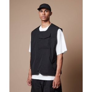 SS23-UVEST