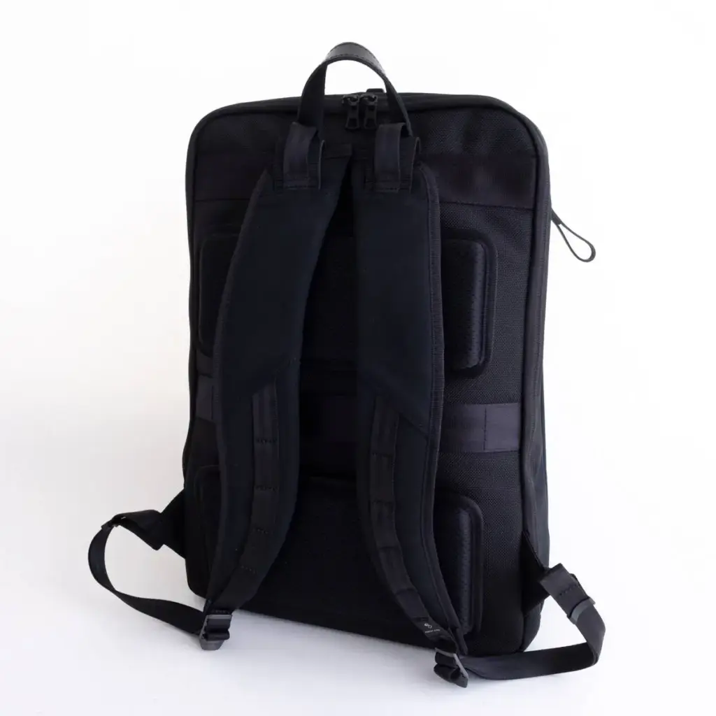 04070-TGR